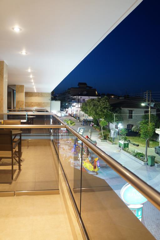 森特鲁姆酒店 Kallithea  客房 照片